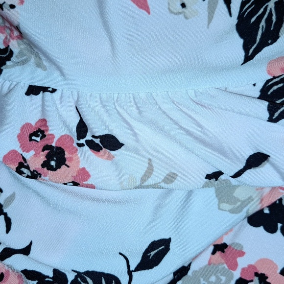 White House Black Market Reversible Floral/Orange Sleeveless Top XL Worn twice. - Picture 8 of 13